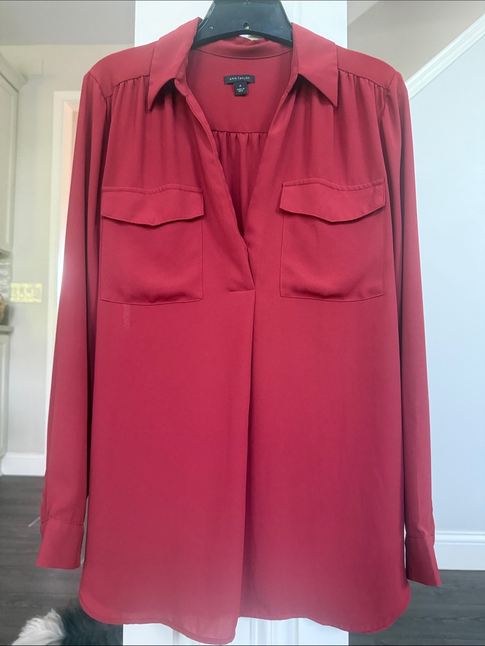 Ann Taylor Crimson Red V-Neck Long Sleeve Tunic Blouse Medium